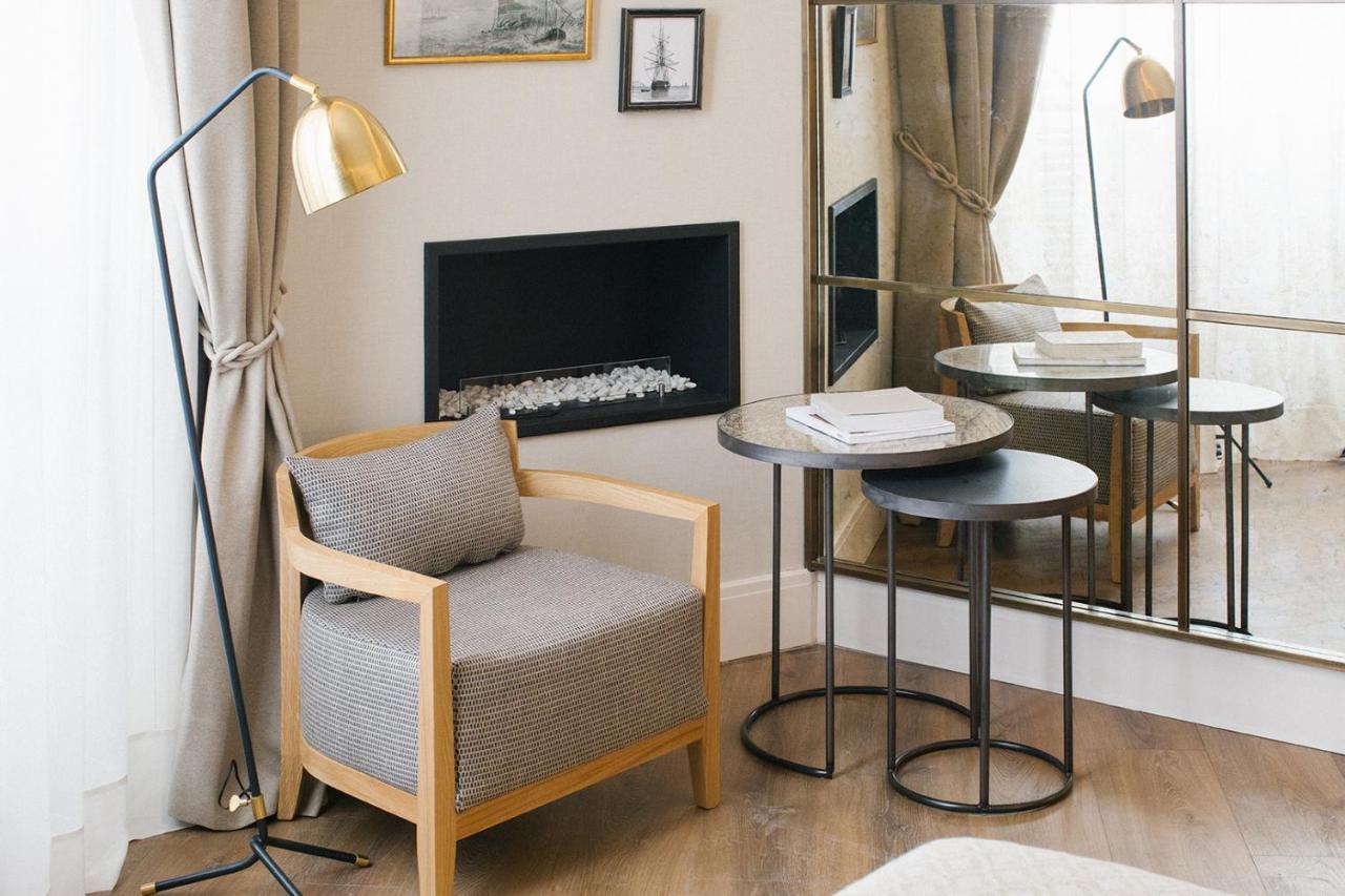 Hotel Antigua Palma - Casa Noble Dış mekan fotoğraf A floor lamp
